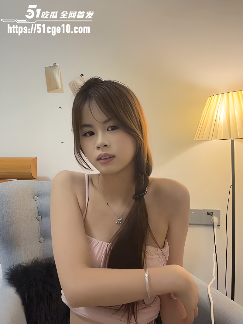 yang818家极品嫩妹4 yang818家极品嫩妹4