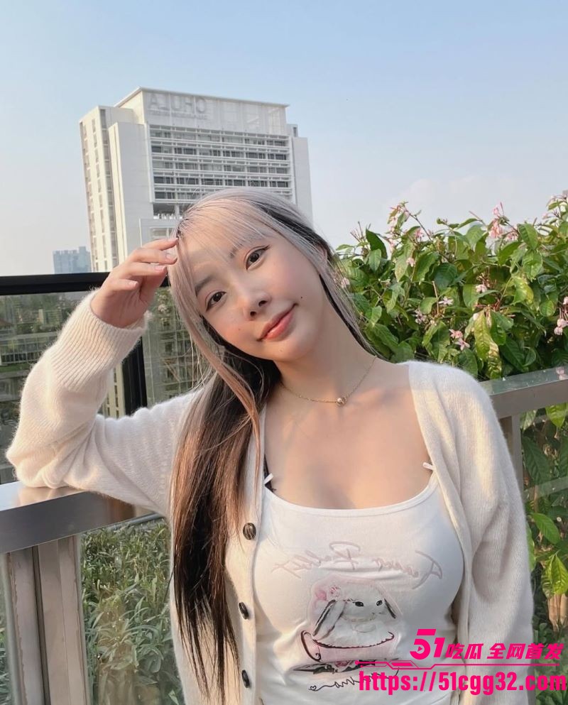 泰国网美SasatornBuain露脸口交啪啪视频曝光 3 泰国网美SasatornBuain露脸口交啪啪视频曝光 3