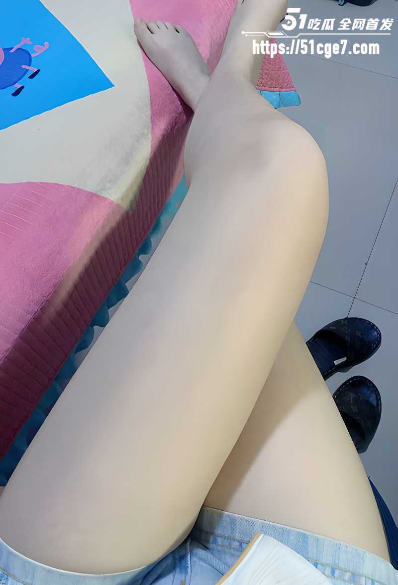 西安清纯长发白衣妹刘露露不雅视频曝光 10 西安清纯长发白衣妹刘露露不雅视频曝光 10