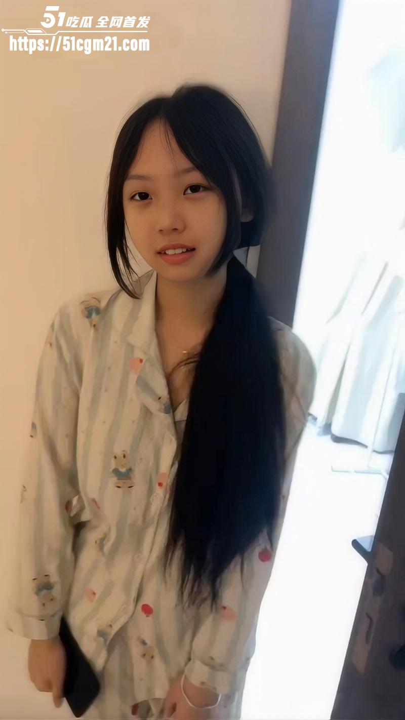 湿妹刚满18岁4月4日性爱直播04 湿妹刚满18岁4月4日性爱直播04