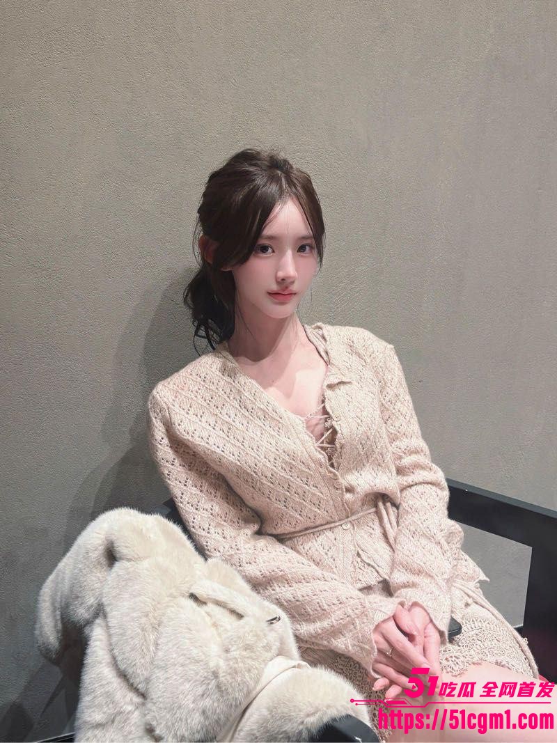 清纯御姐型少女私拍视频流出 4 清纯御姐型少女私拍视频流出 4