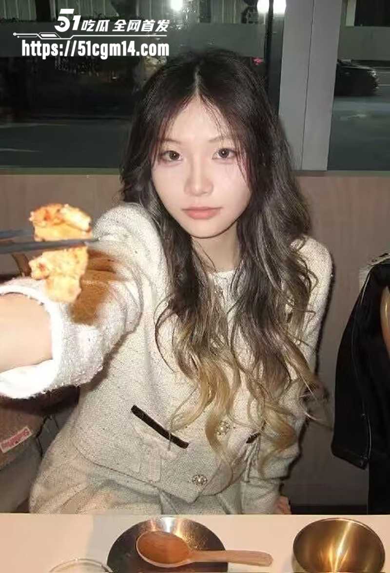 湖南大学生赵佳琪不雅视频曝光 5 拷贝