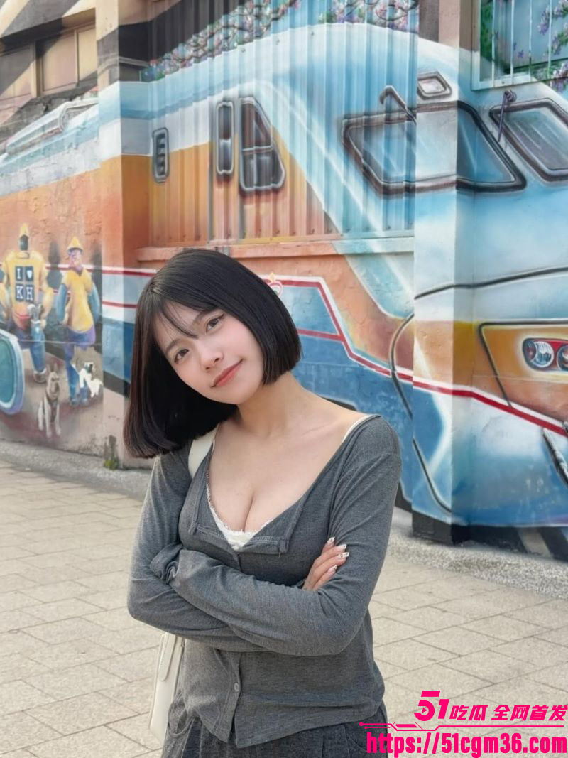 性感网美糖糖早期黄播视频被偷录外流 2 性感网美糖糖早期黄播视频被偷录外流 2