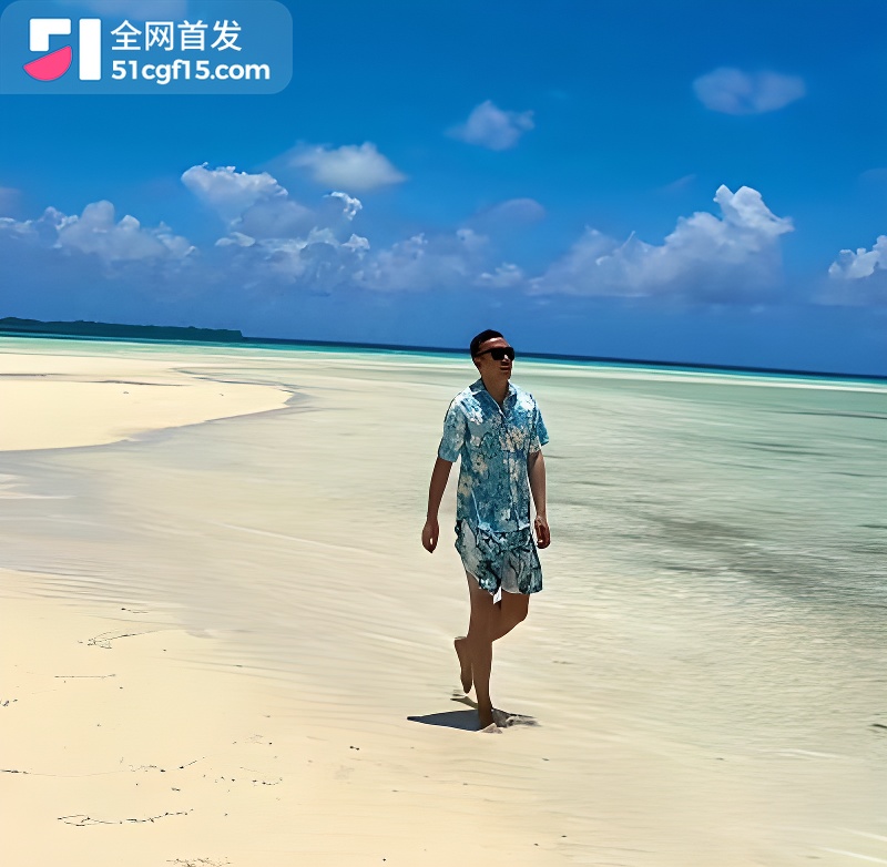 抖音145万粉丝美妆博主 神大英子 与男友温枪枪 情感破裂背后真相曝光 引发热议8