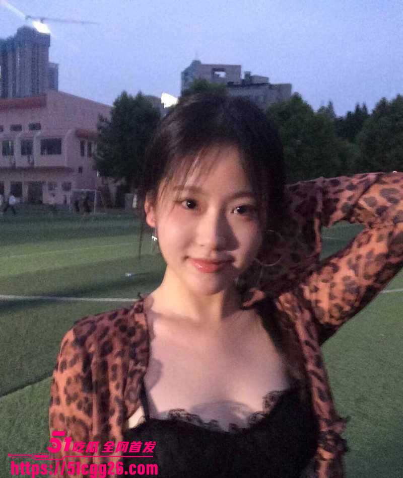 19岁花季少女 19岁花季少女