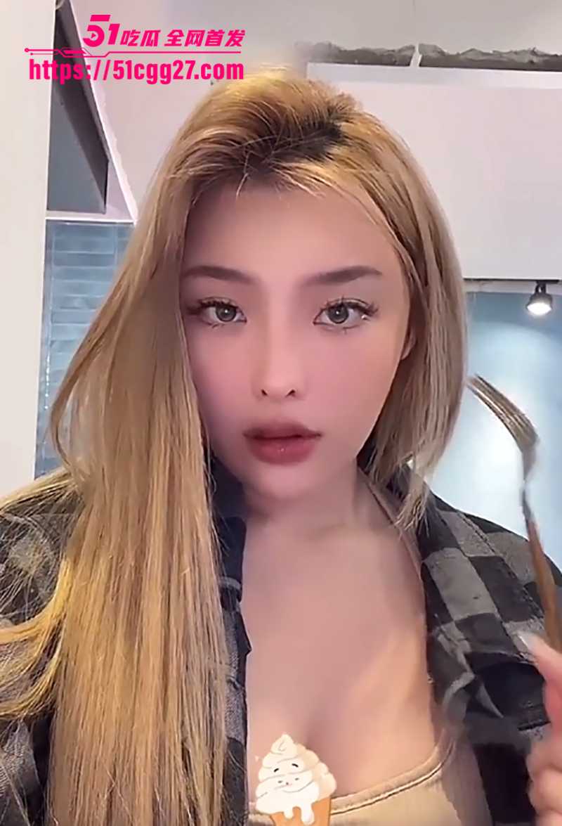 推特网红kitty沉浸式感受极品女神地下车库口交第一视角视频流出2拷贝 推特网红kitty沉浸式感受极品女神地下车库口交第一视角视频流出2拷贝