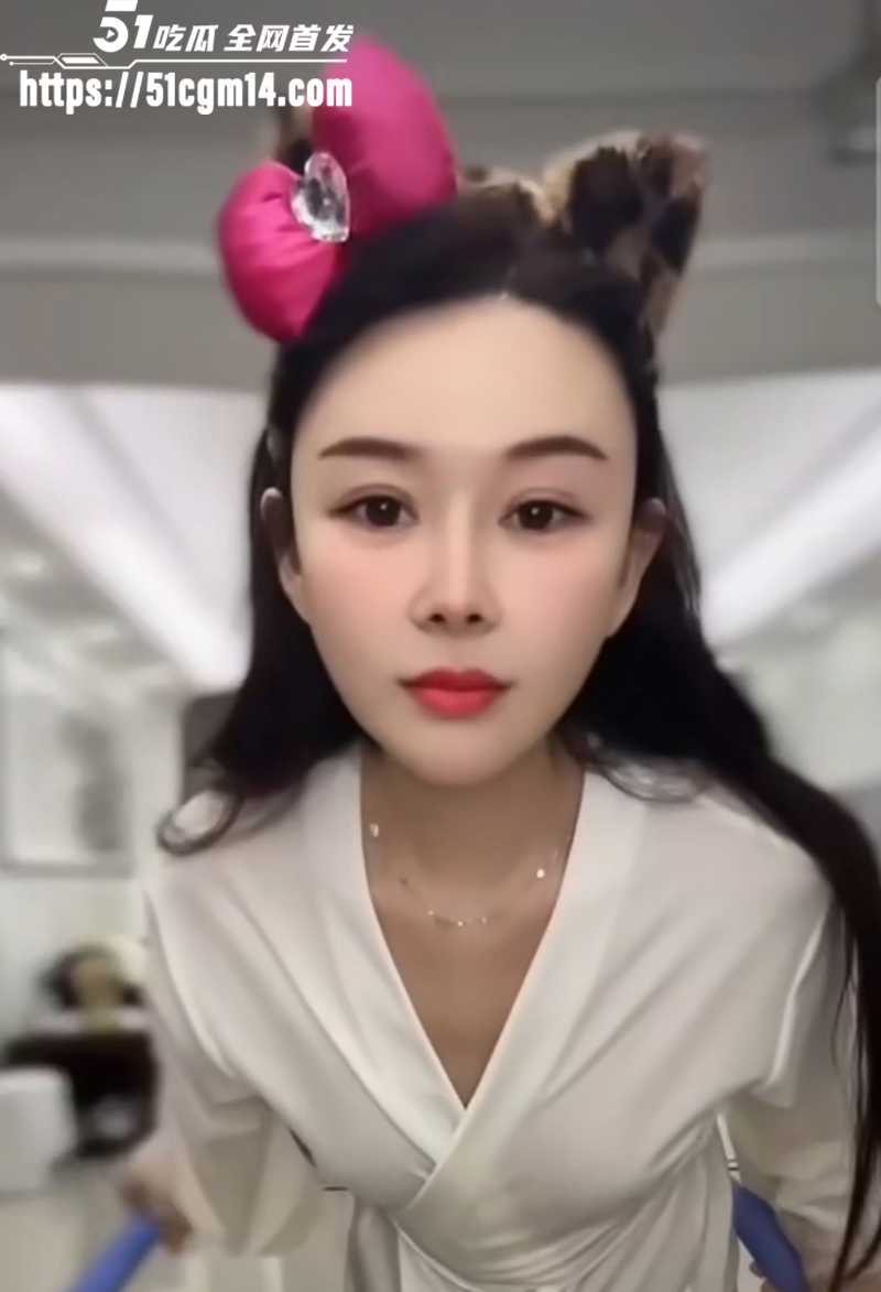 抖音网红闪现内衣内裤走光露点视频合集2拷贝 抖音网红闪现内衣内裤走光露点视频合集2拷贝