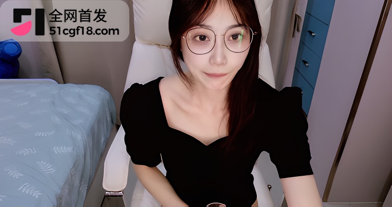 眼镜娘主播nancya1 直播大秀 3 眼镜娘主播nancya1 直播大秀 3