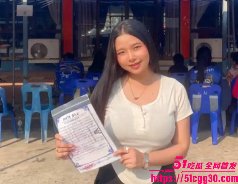 泰国24岁女孩Fah同时交往双胞胎兄弟 2 泰国24岁女孩Fah同时交往双胞胎兄弟 2