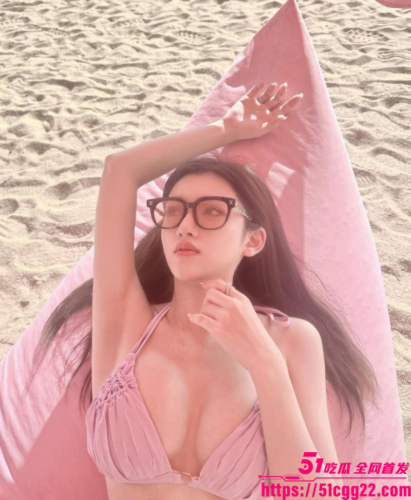 超漂亮巨乳医美整容师早期黄播偷拍泄密 6 超漂亮巨乳医美整容师早期黄播偷拍泄密 6