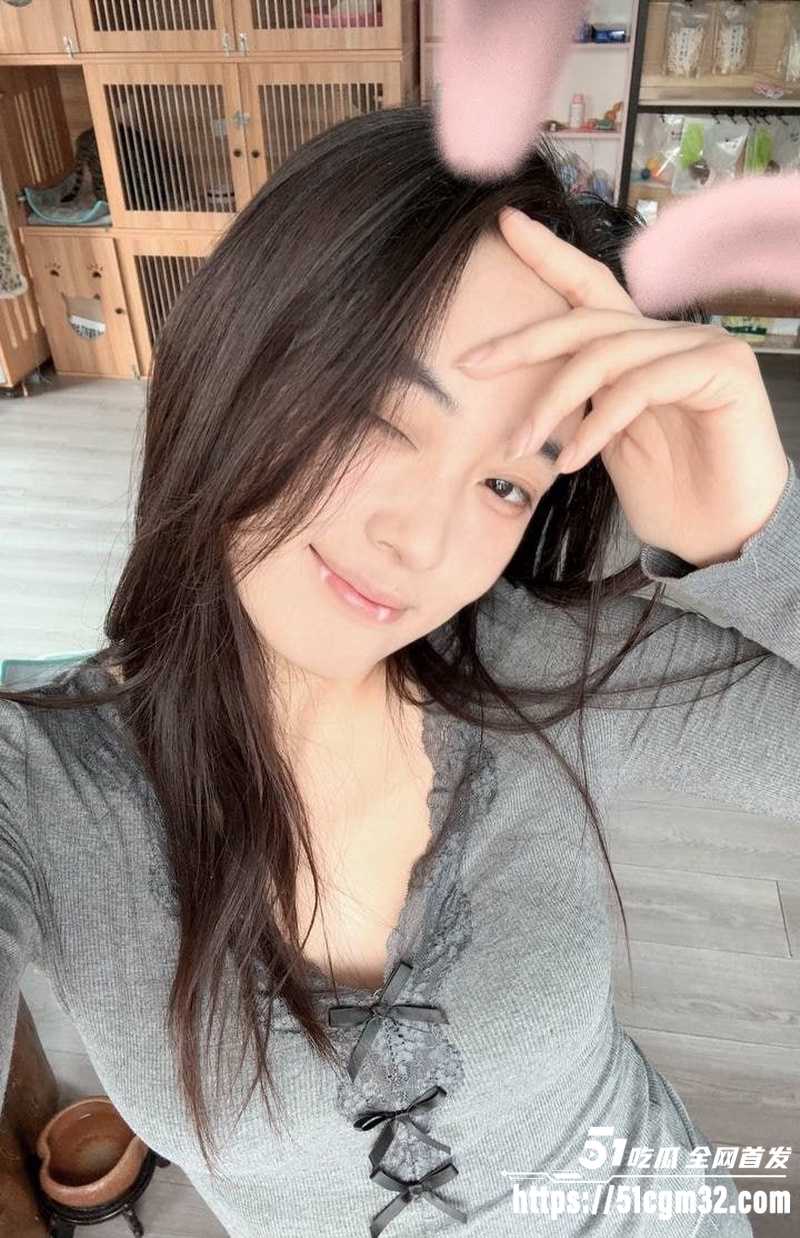 北京大望京中心 女前台 私密视频 1 北京大望京中心 女前台 私密视频 1
