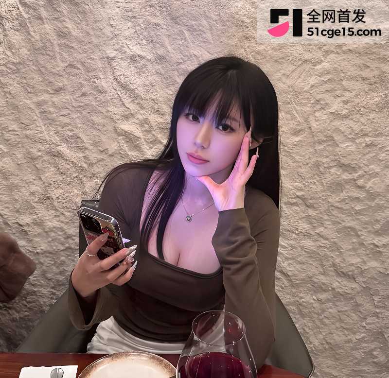美艳御姐网红 LenLen 惨遭前男友泄密私拍2 美艳御姐网红 LenLen 惨遭前男友泄密私拍2