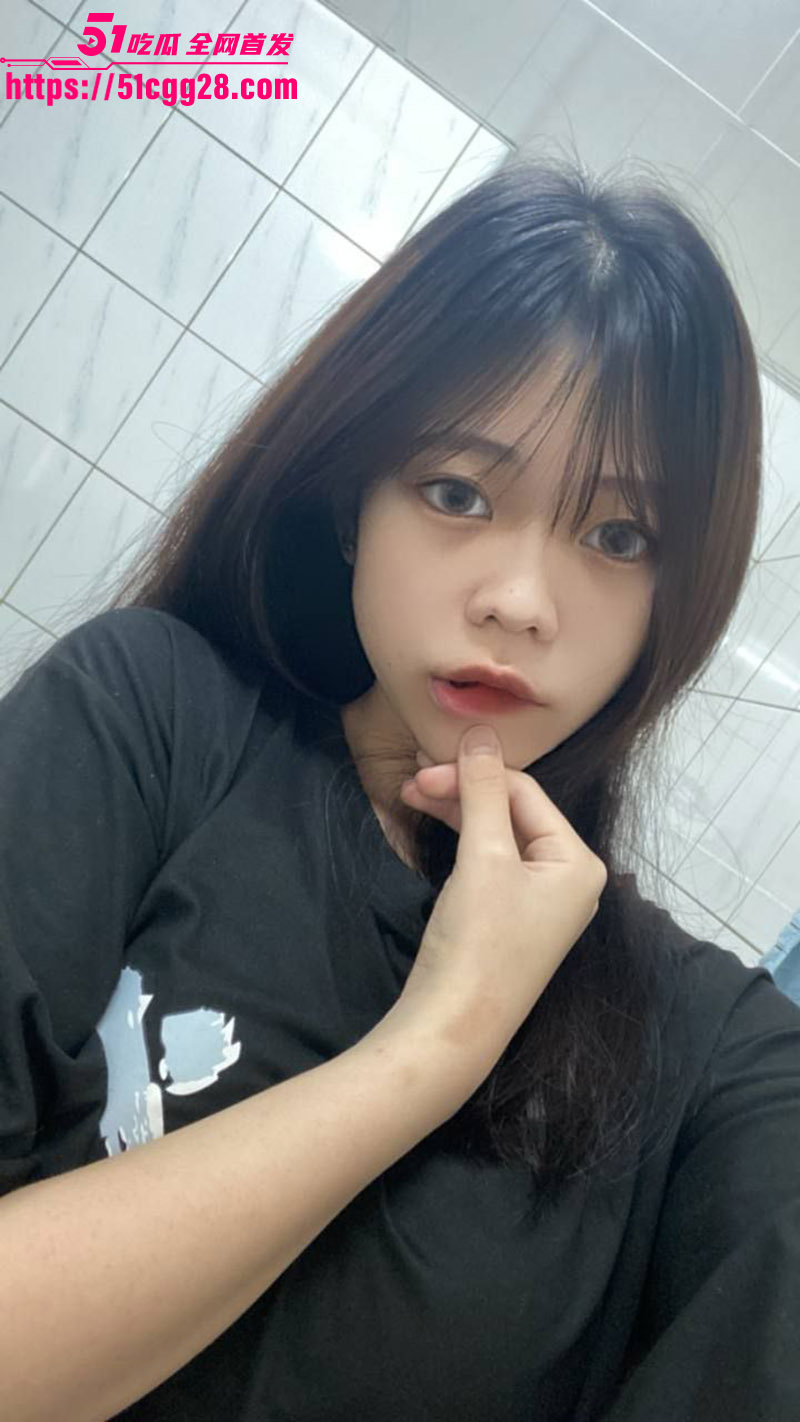 TikTok网红 FHGUHJJDGGG1