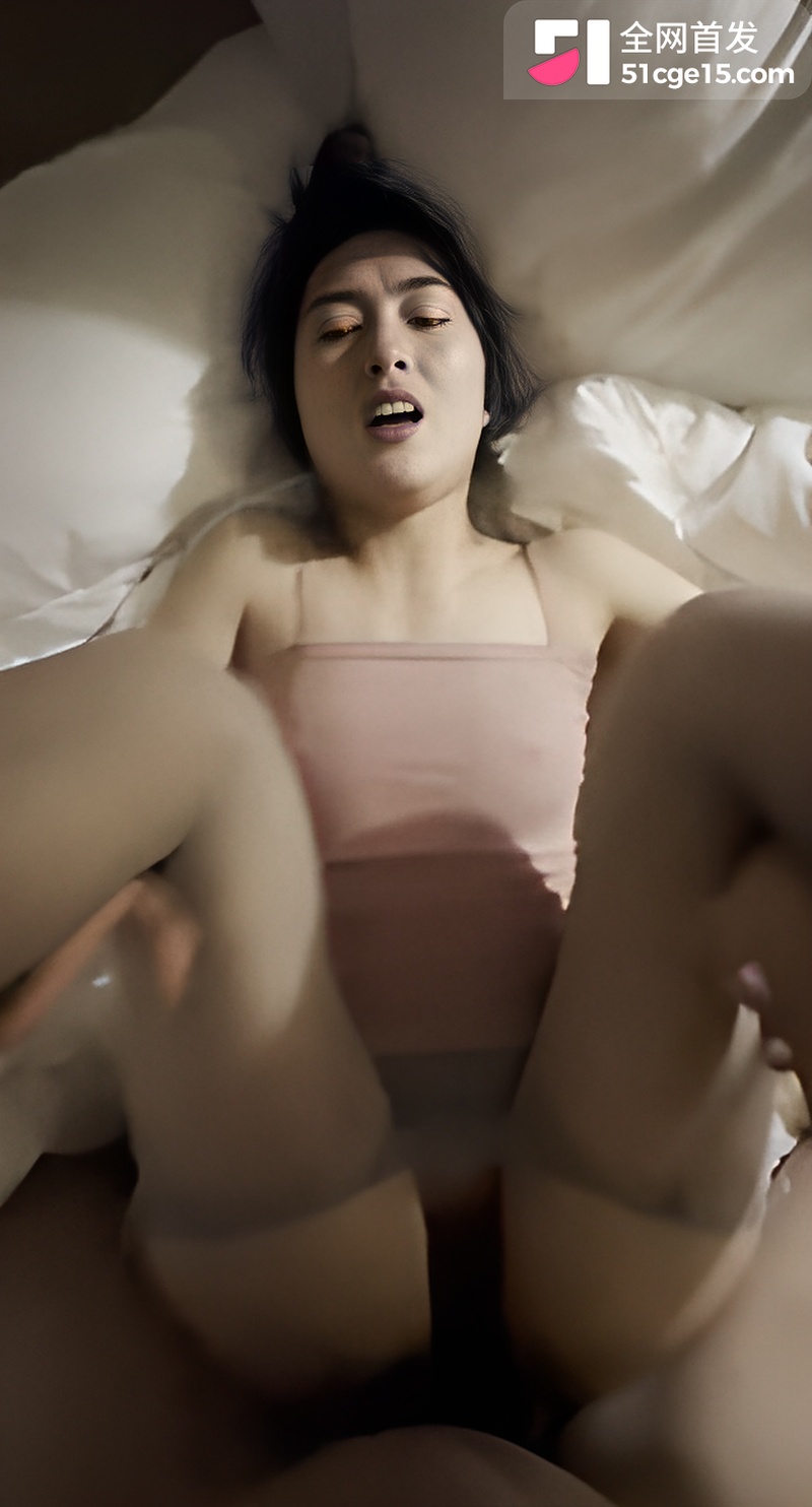亚裔学生妹 Lily Shak 情侣自拍 4 亚裔学生妹 Lily Shak 情侣自拍 4