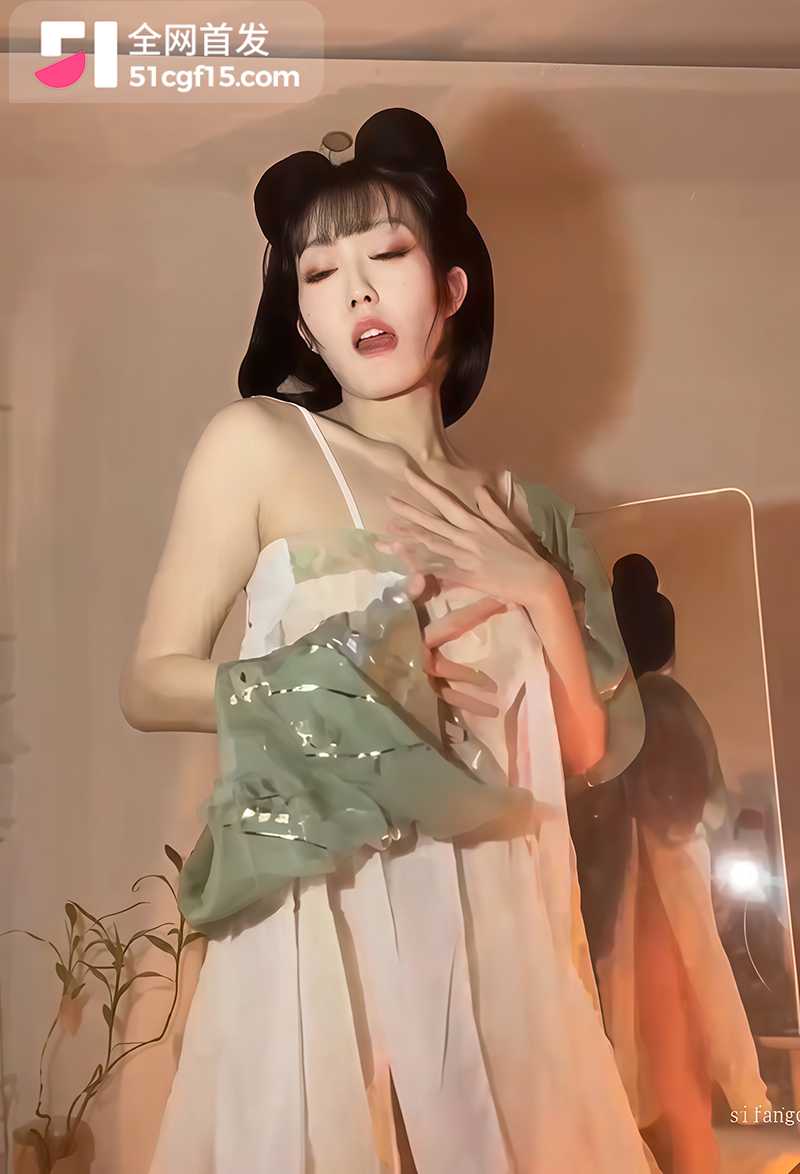 舞蹈老师紫月很会跳定制扭胯热舞漏点合集7拷贝 舞蹈老师紫月很会跳定制扭胯热舞漏点合集7拷贝