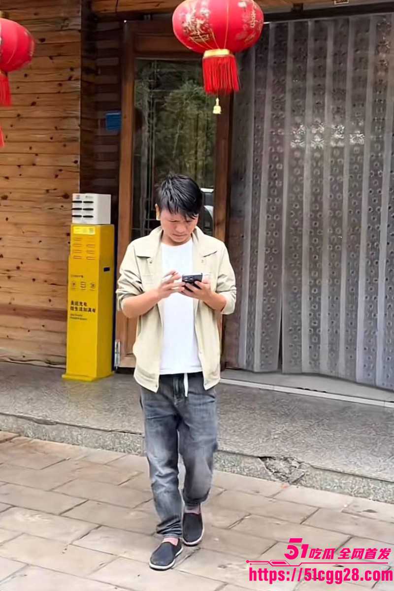抖音网红小英曝上如拉出轨其亲表妹011 抖音网红小英曝上如拉出轨其亲表妹011
