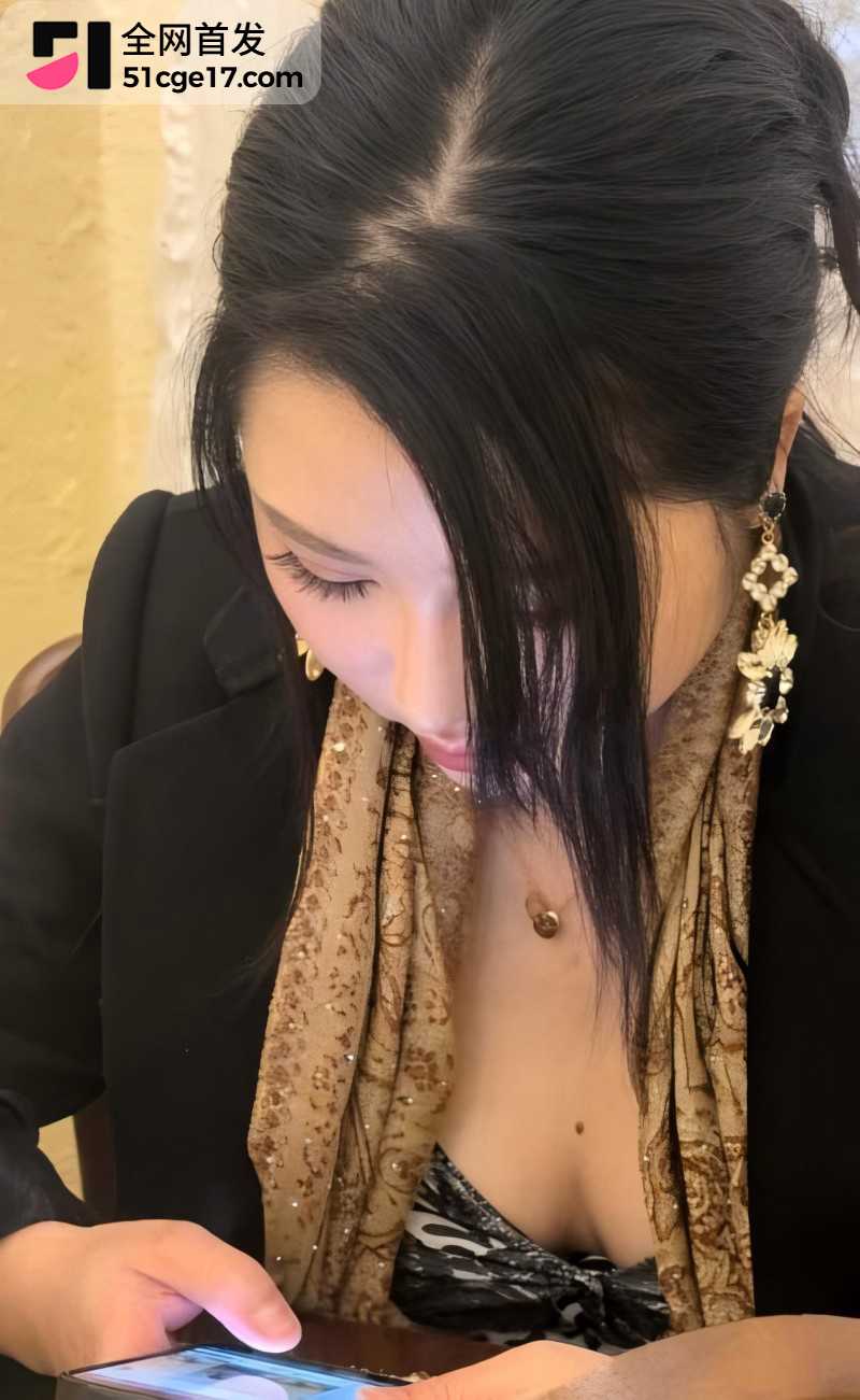 云启科技 赵齐洲 办公室偷情员工韦晓晚5 云启科技 赵齐洲 办公室偷情员工韦晓晚5