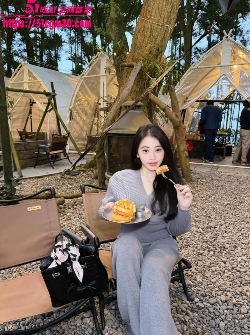服装店巨乳老板娘自拍视频曝光 4 服装店巨乳老板娘自拍视频曝光 4