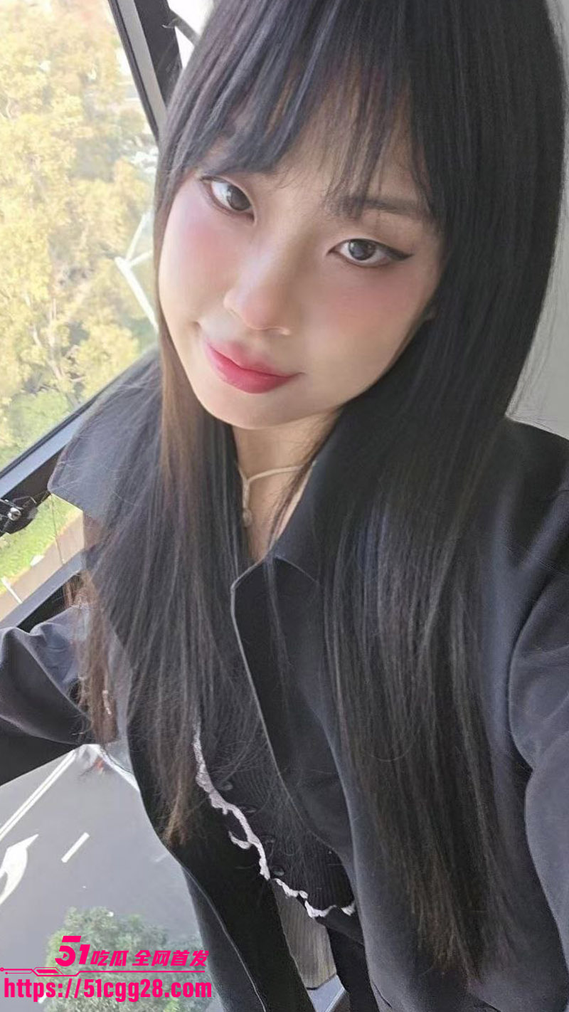 3 3