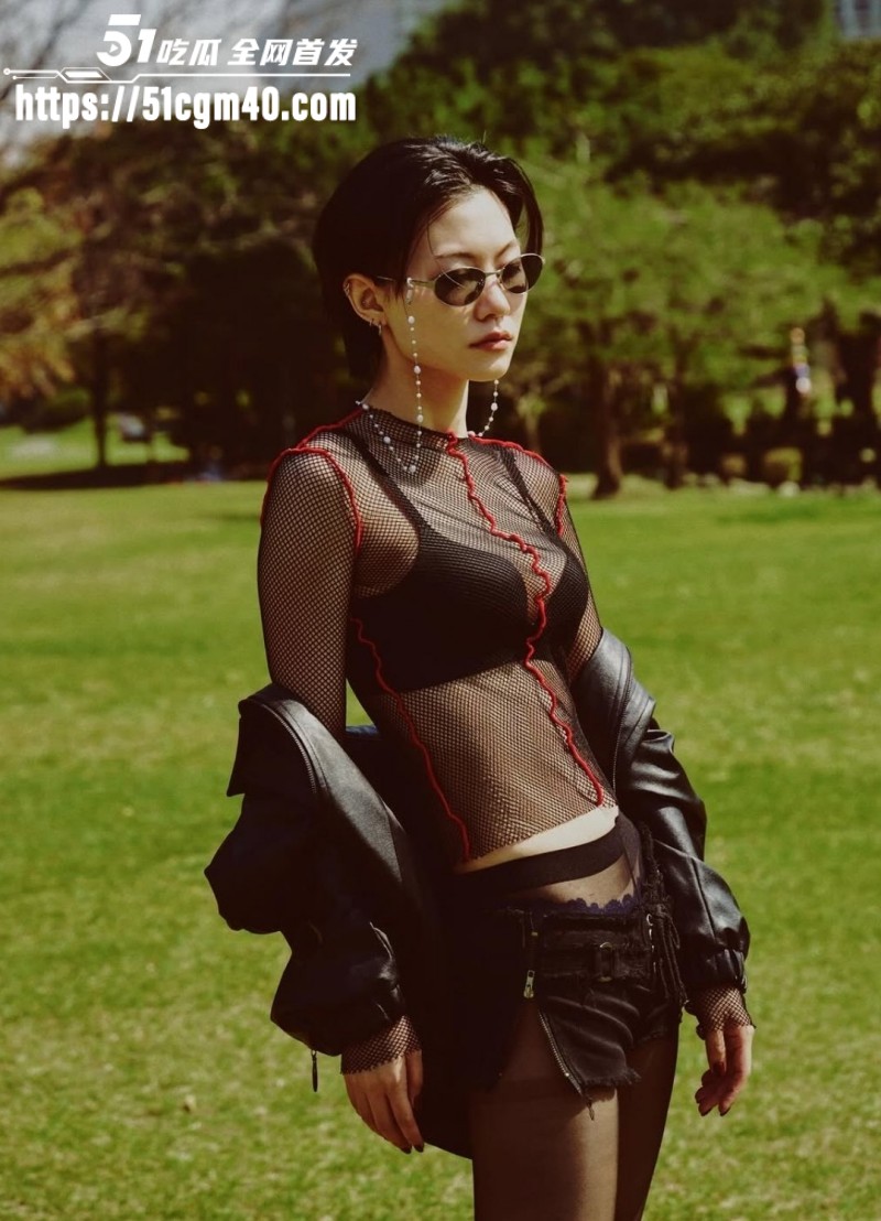 高颜值巨乳博主 oli 诱惑私拍合集 5 高颜值巨乳博主 oli 诱惑私拍合集 5