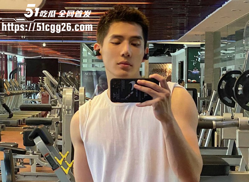 95后小鲜肉王安宇被曝与关晓彤同居06 95后小鲜肉王安宇被曝与关晓彤同居06