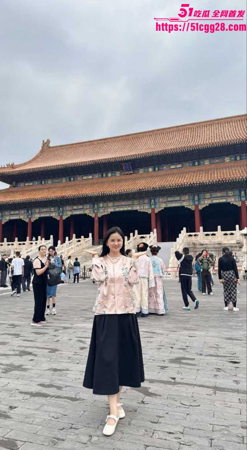 江苏南京牙科销售潘华莉出轨被曝光01 江苏南京牙科销售潘华莉出轨被曝光01