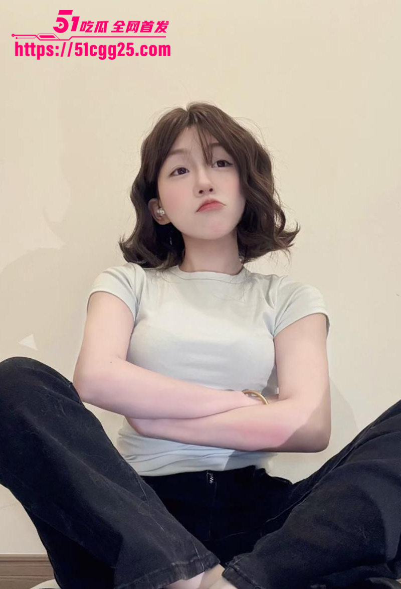 抖音网红别拔虎牙最新定制足控自慰视频流出2拷贝 抖音网红别拔虎牙最新定制足控自慰视频流出2拷贝