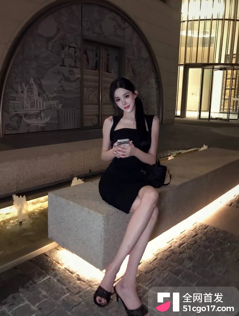 500万粉情侣博主Alex和一雯白订婚后闪分 9 500万粉情侣博主Alex和一雯白订婚后闪分 9