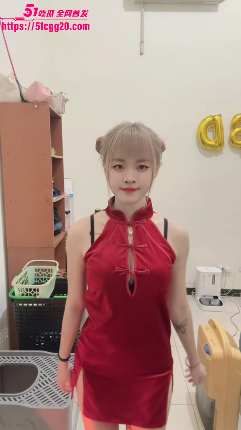 极品网红萱萱不雅视频流出04 极品网红萱萱不雅视频流出04