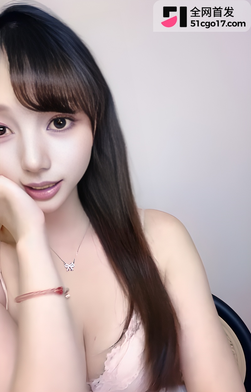 极品女神松岛枫收费房撩裙自慰1 极品女神松岛枫收费房撩裙自慰1