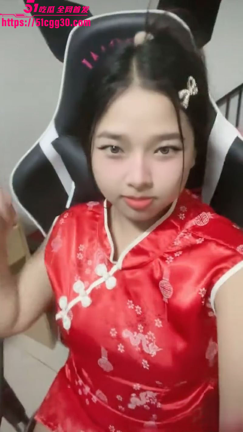 泰国24岁女孩Fah同时交往双胞胎兄弟 7 泰国24岁女孩Fah同时交往双胞胎兄弟 7
