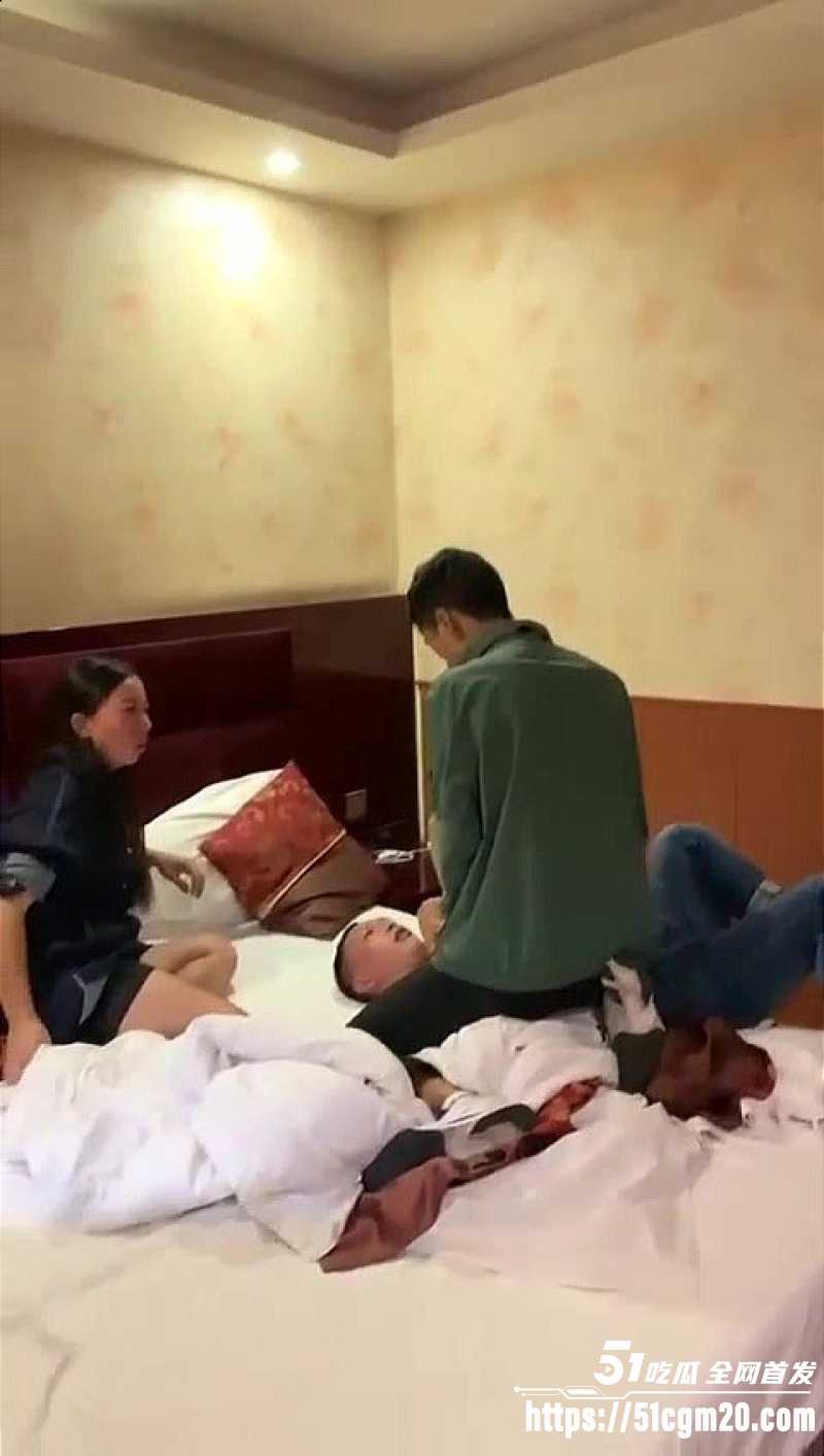 原配带兄弟抓奸现场直击 3 原配带兄弟抓奸现场直击 3