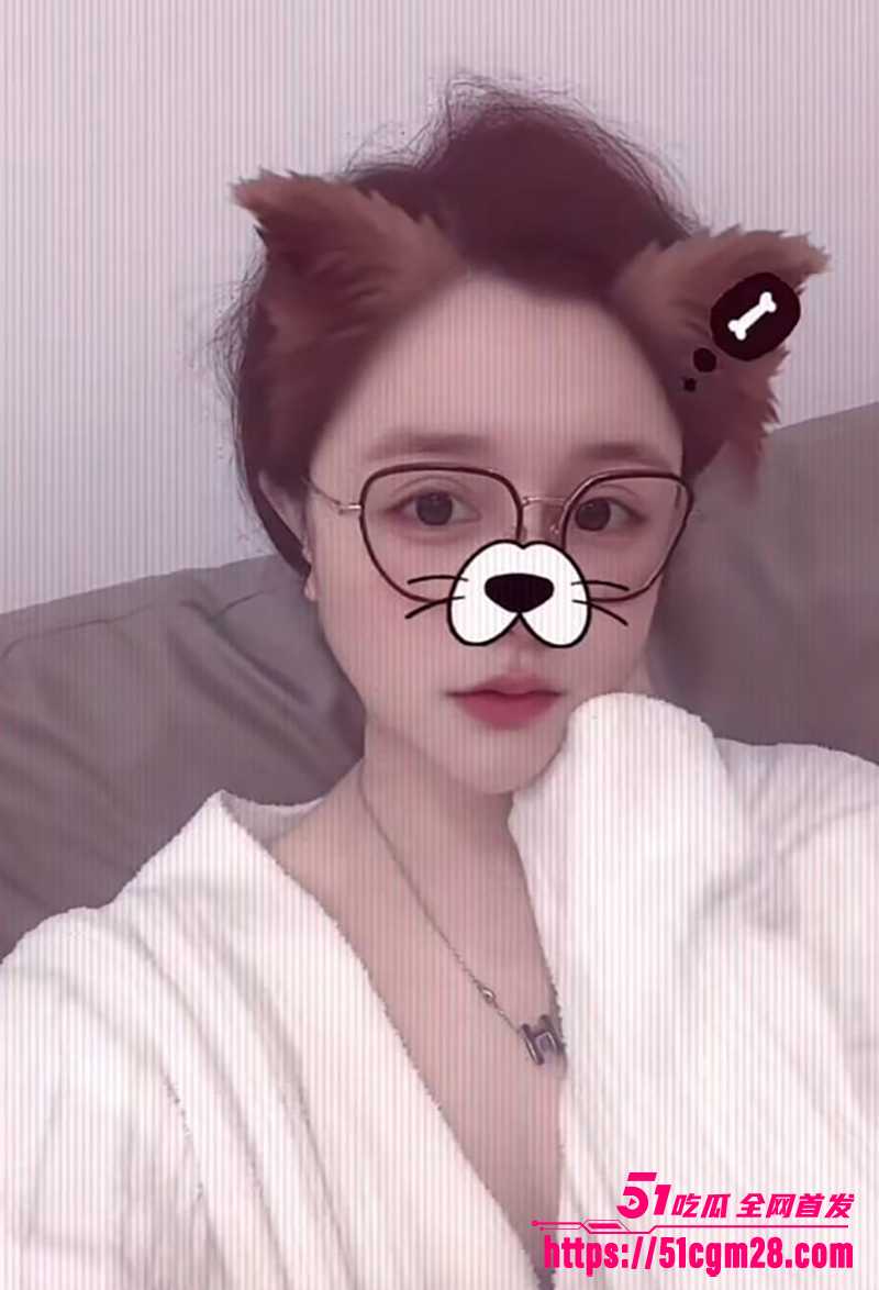 上海网美小懒猪 渣男骗炮视频流出 3 拷贝 上海网美小懒猪 渣男骗炮视频流出 3 拷贝