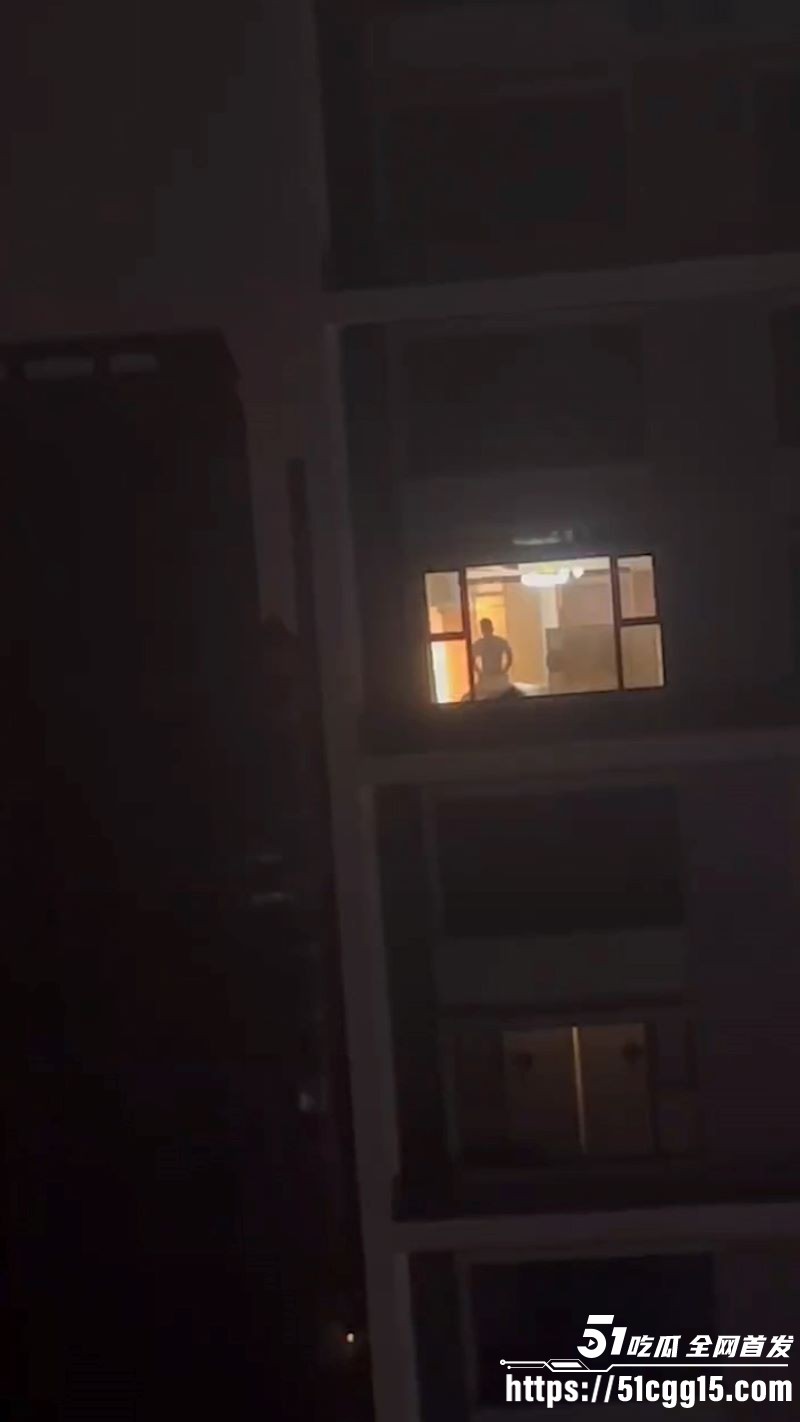 深夜惊现偷拍寂寞少女 1 深夜惊现偷拍寂寞少女 1