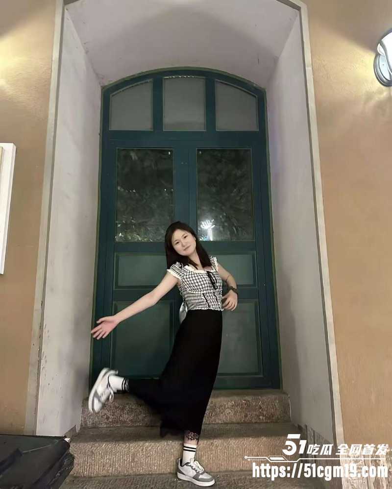 反差婊人妻朱瑞瑞3 反差婊人妻朱瑞瑞3