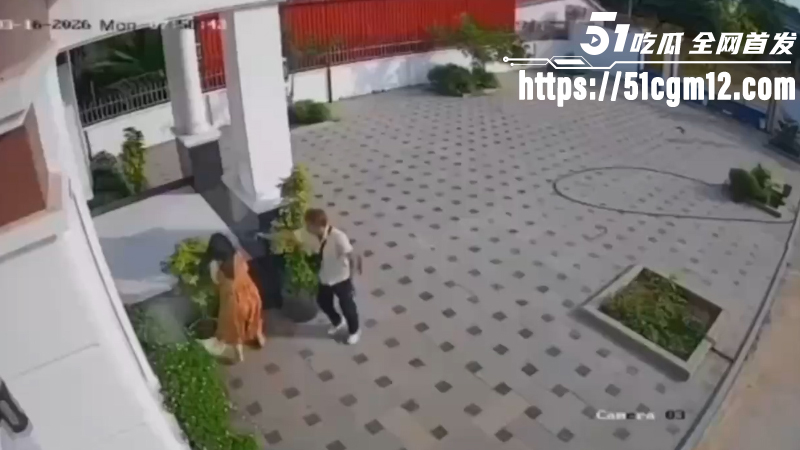柬埔寨稻农 枪杀前女友和警察情夫 随后自杀身亡 2 柬埔寨稻农 枪杀前女友和警察情夫 随后自杀身亡 2