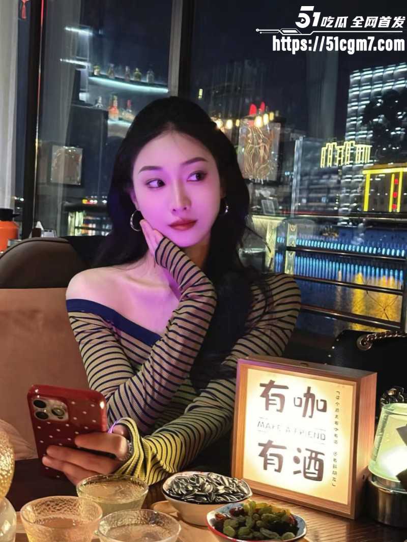 河南痴女李若欣性爱视频01 河南痴女李若欣性爱视频01