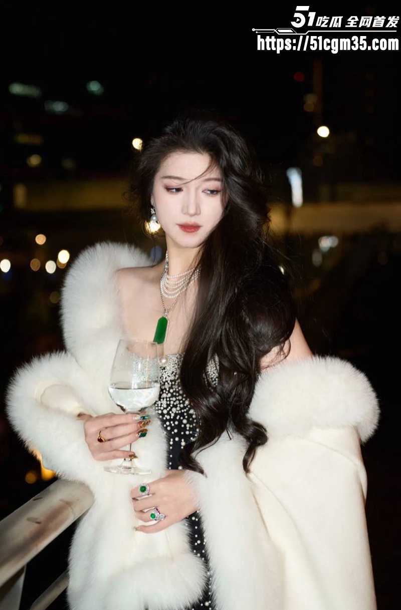 抖音珠宝博主 在下阿桃 怒撕丈夫出轨 23 抖音珠宝博主 在下阿桃 怒撕丈夫出轨 23