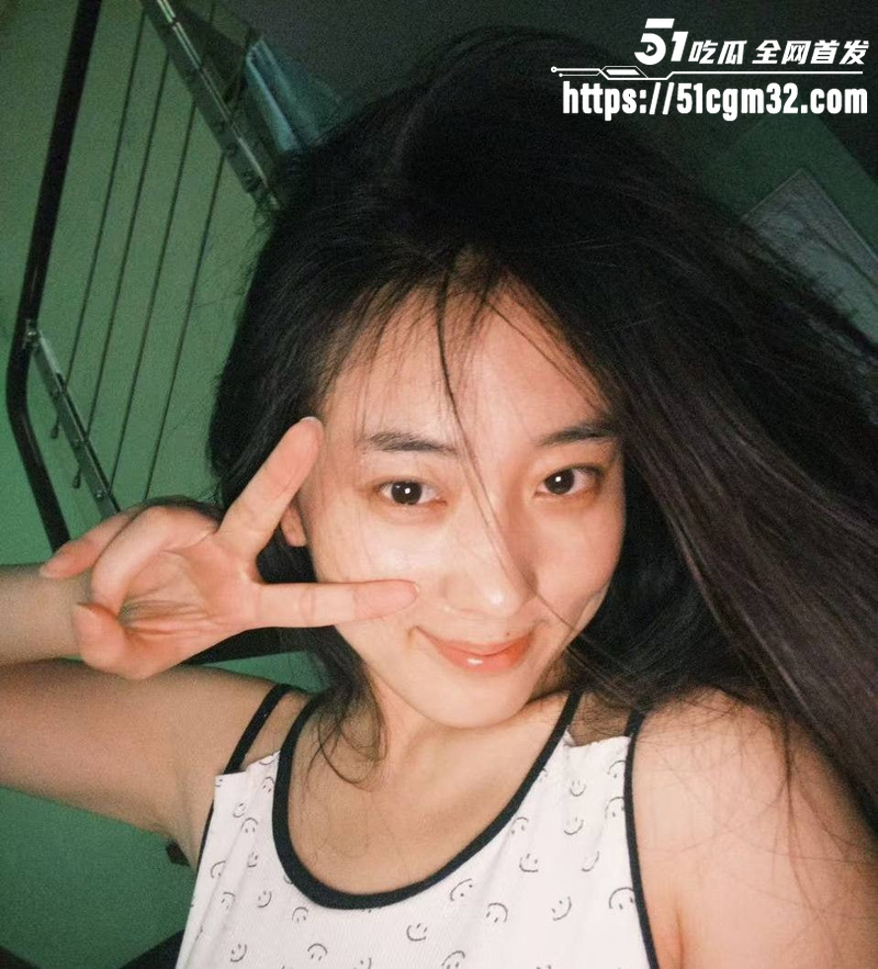 北京大望京中心 女前台 私密视频 2 北京大望京中心 女前台 私密视频 2