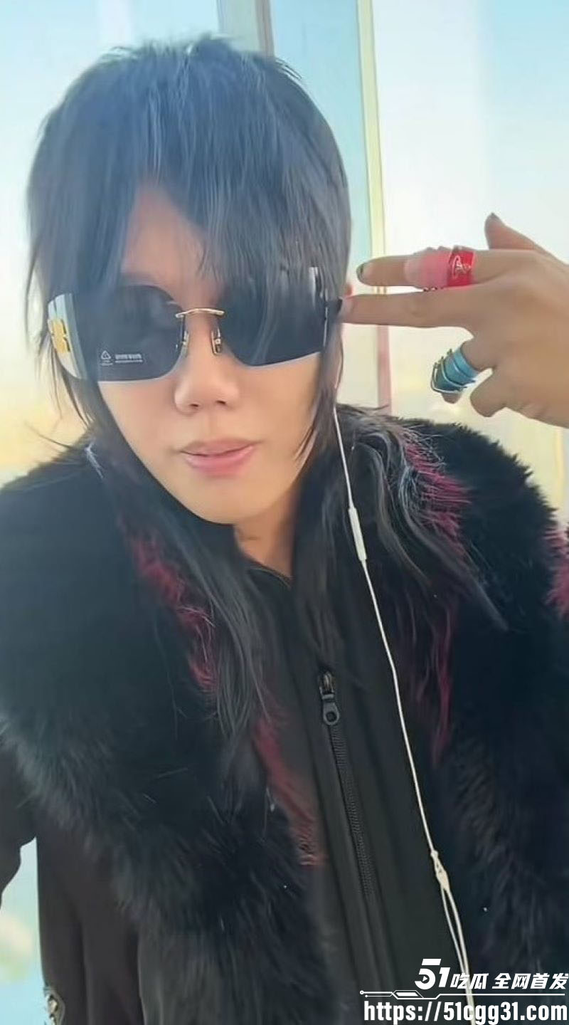 抖音地雷系CP吉他张×小帕旧瓜复燃 12 抖音地雷系CP吉他张×小帕旧瓜复燃 12
