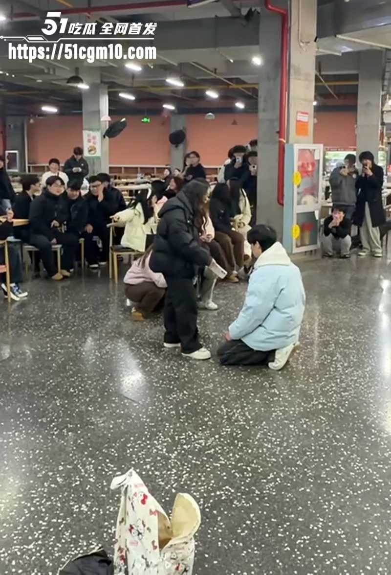 长江艺术工程职业学院渣男下跪视频流出6拷贝 长江艺术工程职业学院渣男下跪视频流出6拷贝