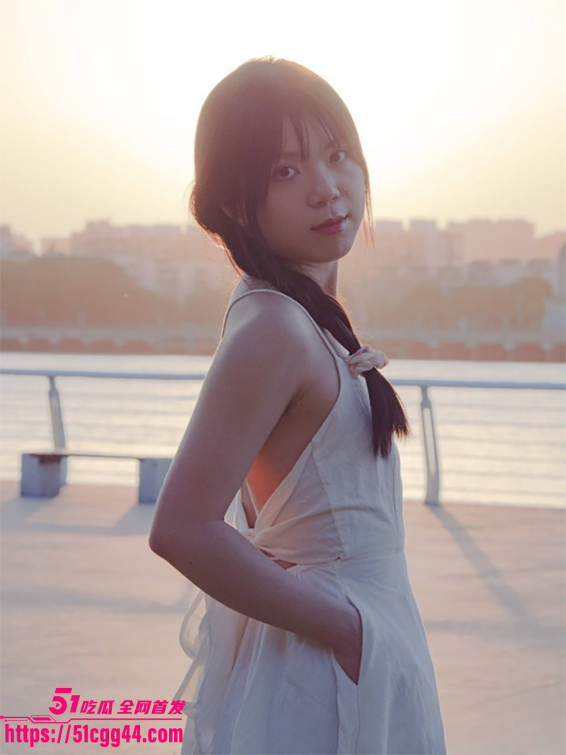 广州大学反差学霸 李嘉馨 约炮视频 3 广州大学反差学霸 李嘉馨 约炮视频 3