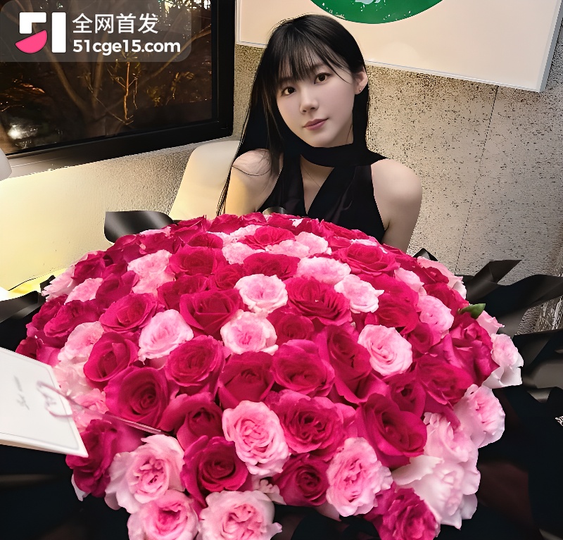 美艳御姐网红 LenLen 惨遭前男友泄密私拍4 美艳御姐网红 LenLen 惨遭前男友泄密私拍4