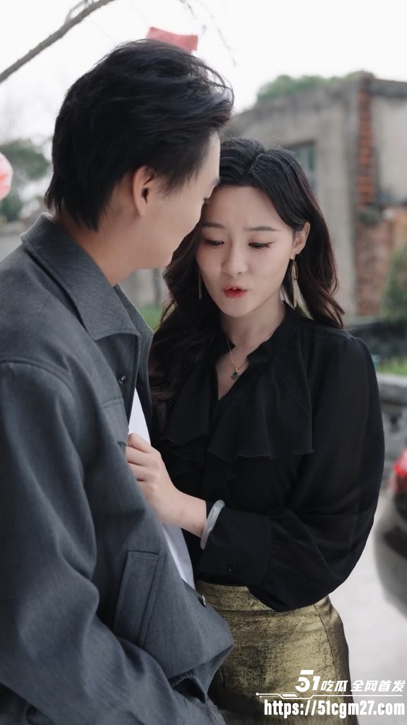 热播短剧清明祭祖撞破老婆的双重人生全集 2 热播短剧清明祭祖撞破老婆的双重人生全集 2