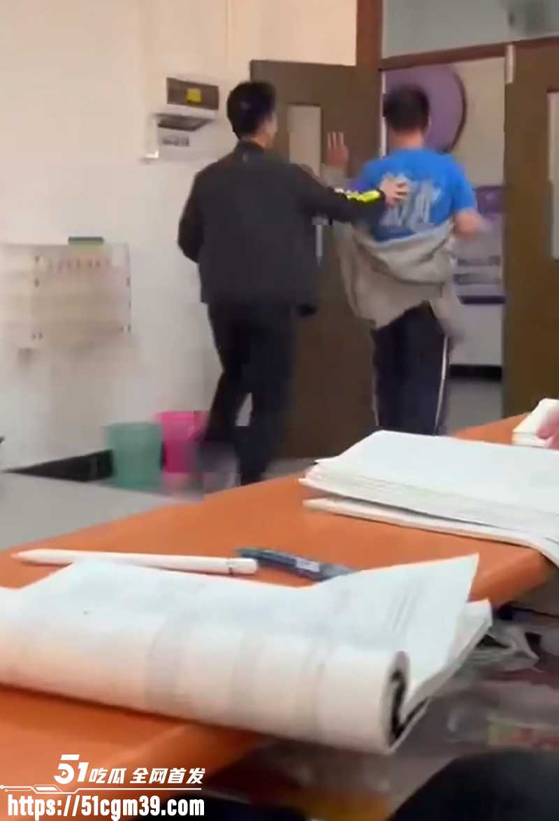 上海第二工业大学杀神代课被抓视频流出3拷贝 上海第二工业大学杀神代课被抓视频流出3拷贝