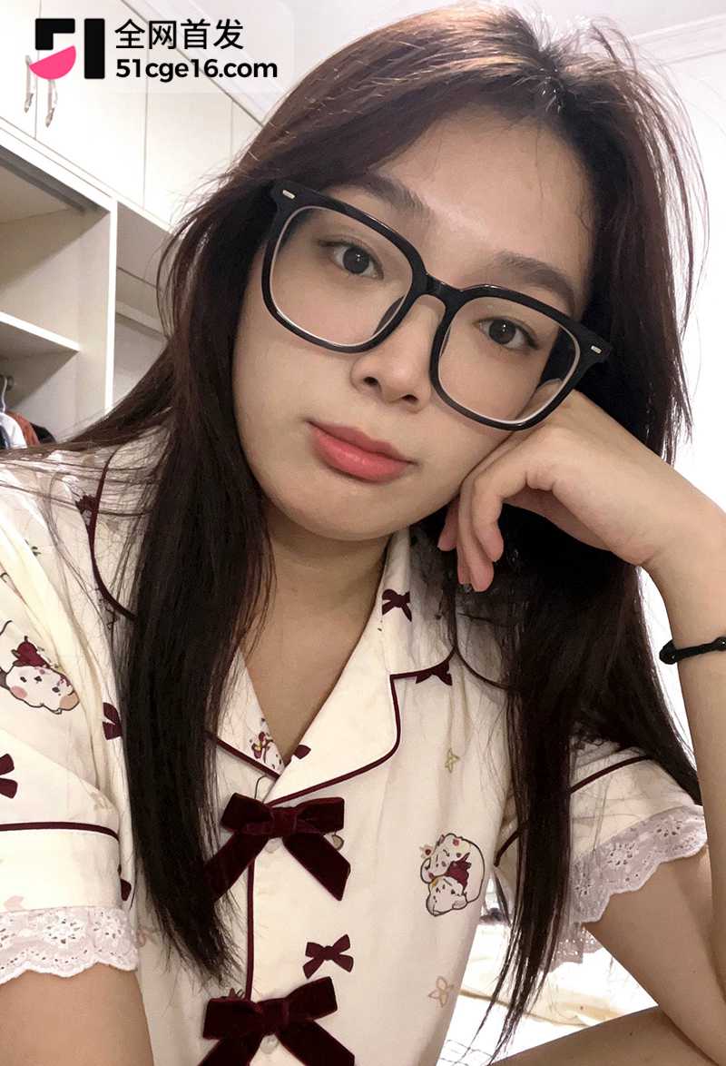 黑龙江可爱眼镜妹 吴雪 情侣私拍 1 拷贝 黑龙江可爱眼镜妹 吴雪 情侣私拍 1 拷贝