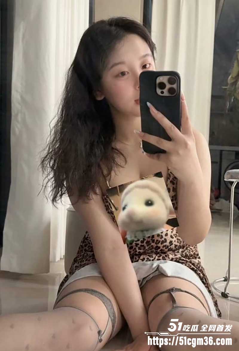 百万微胖女网红白桃乌龙茶下海视频流出8拷贝 百万微胖女网红白桃乌龙茶下海视频流出8拷贝