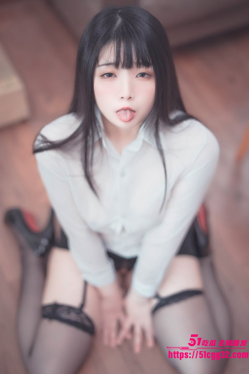 高颜值少女 落落Raku OL制服诱惑 工作女郎巨乳美腿诱惑勾引 脸穴同框自慰高潮浪叫 2 高颜值少女 落落Raku OL制服诱惑 工作女郎巨乳美腿诱惑勾引 脸穴同框自慰高潮浪叫 2