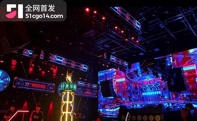 四川夹江777酒吧女MC 楚楚 出轨贵州男歌泰迪 被男友现场抓包 夜场同胞注意避雷! 四川夹江777酒吧女MC 楚楚 出轨贵州男歌泰迪 被男友现场抓包 夜场同胞注意避雷!