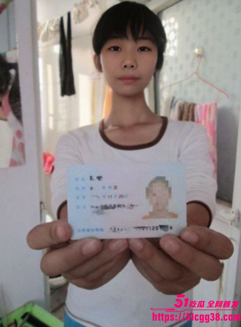 河南极品小妹周萍被金主当狗调教 1